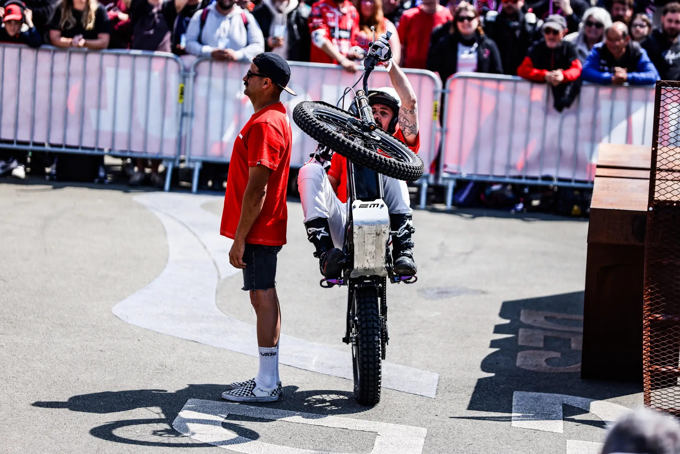 203911motogp le mans 2025 ambiance photo william joly 2250