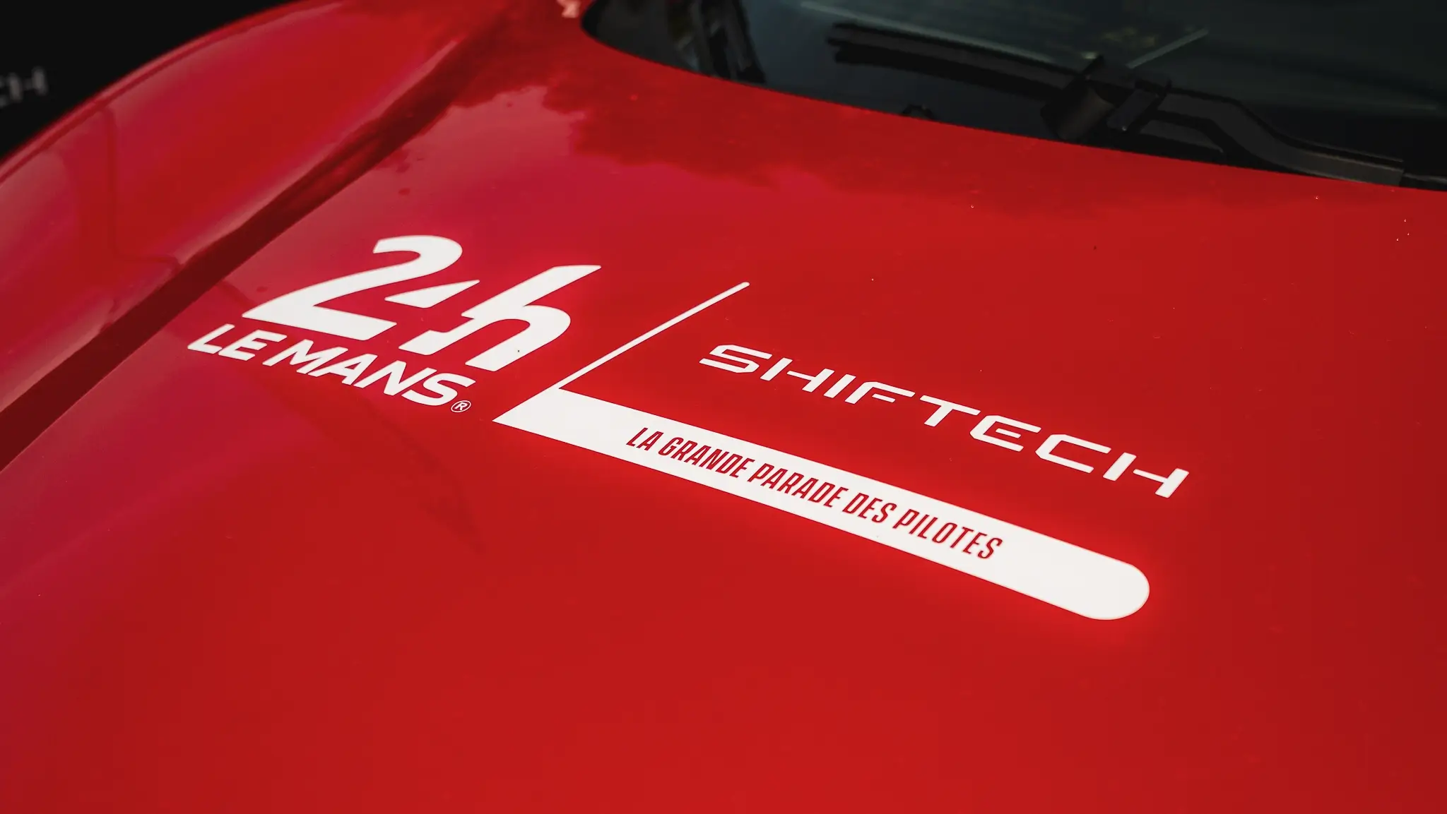 24h du mans parade des pilotes 2025 shiftech milwaukee 2048