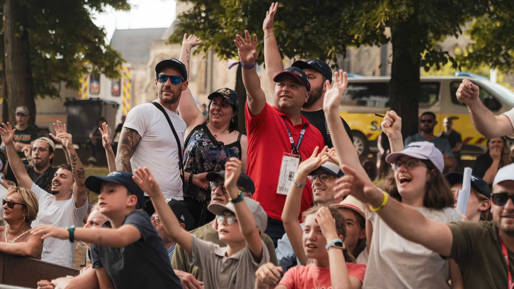 24h du mans parade des pilotes 2025 shiftech milwaukee 90 2048