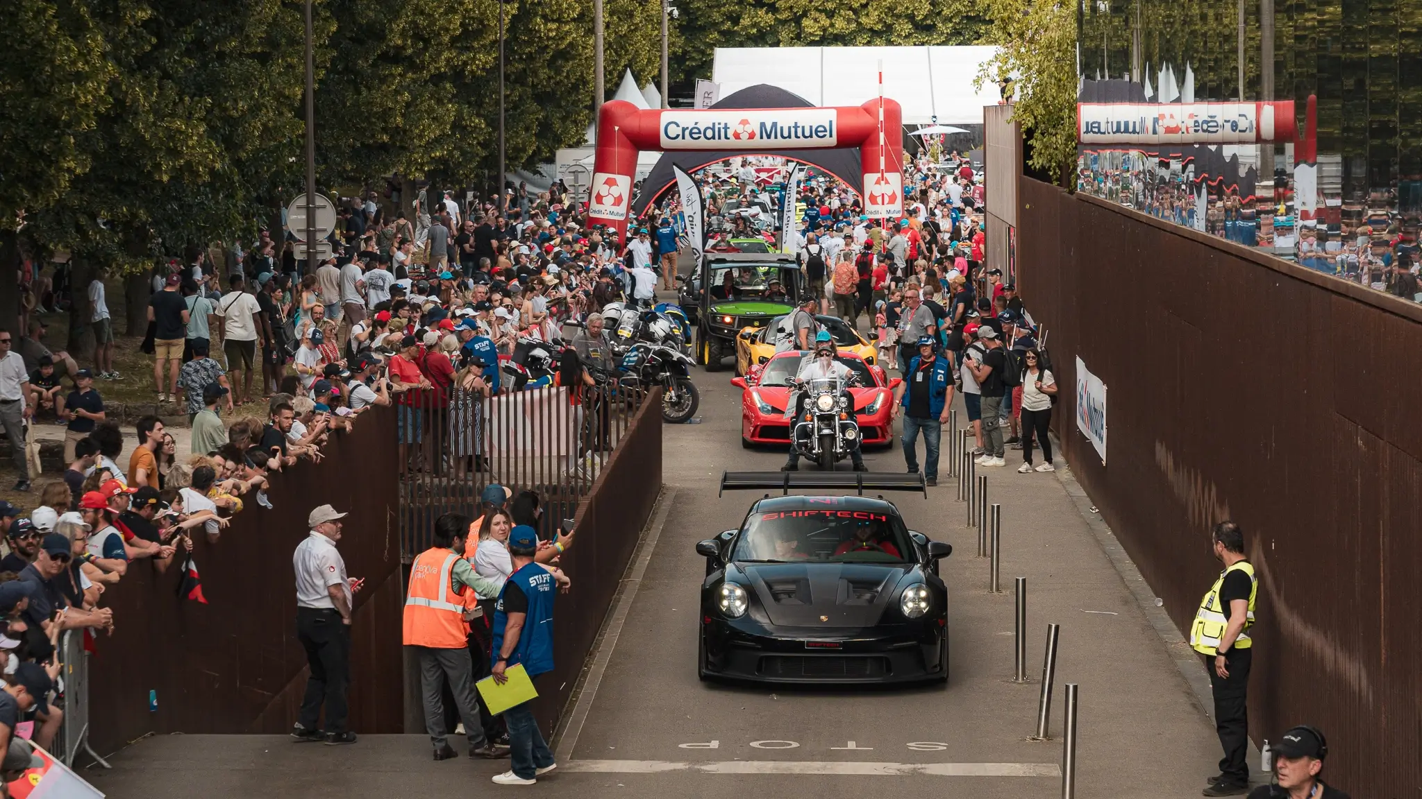24h du mans parade des pilotes 2025 shiftech milwaukee 91 2048