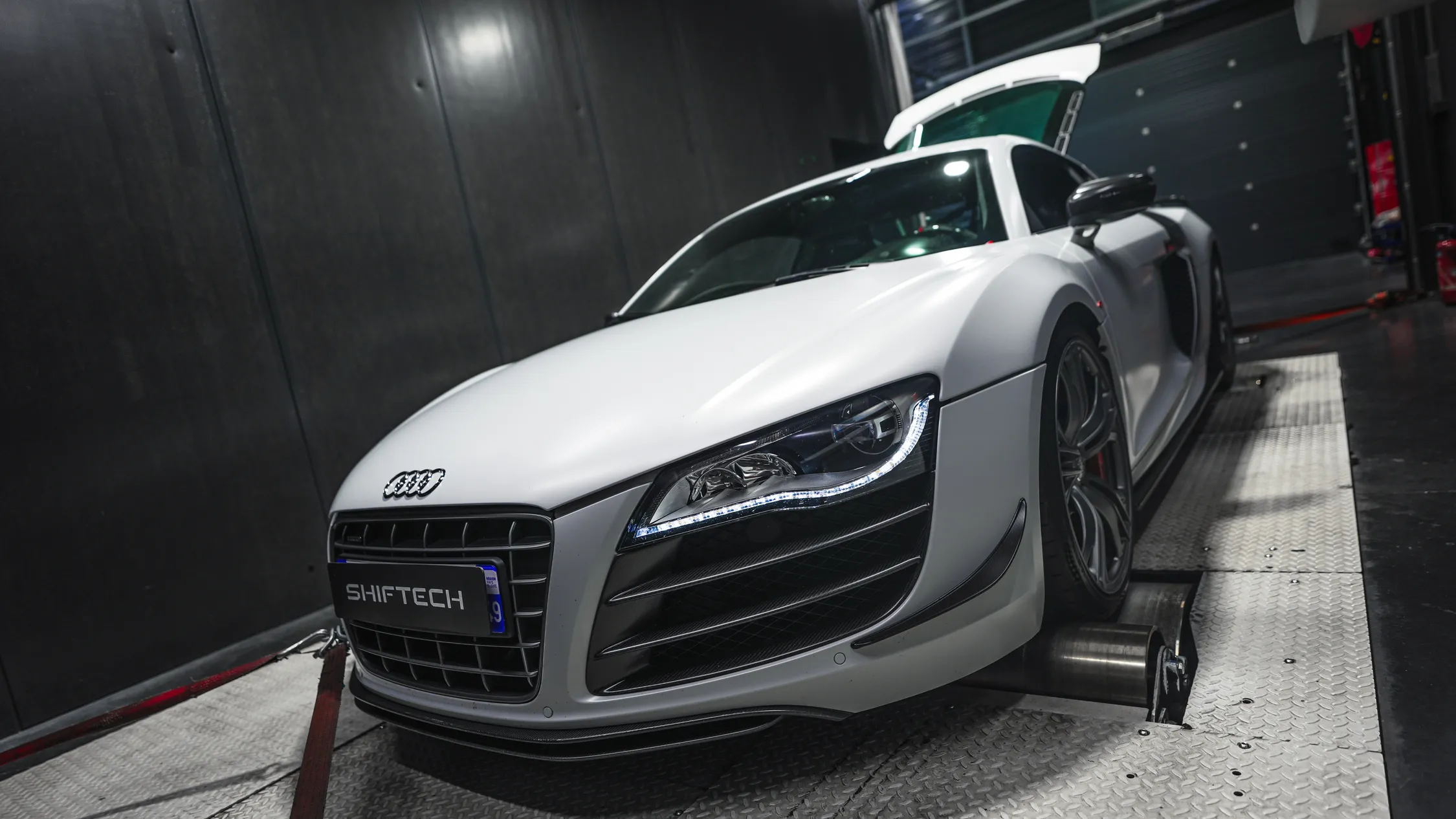 Audi r8 v10 gt passage au banc essai routier test performance shiftech 1 2250