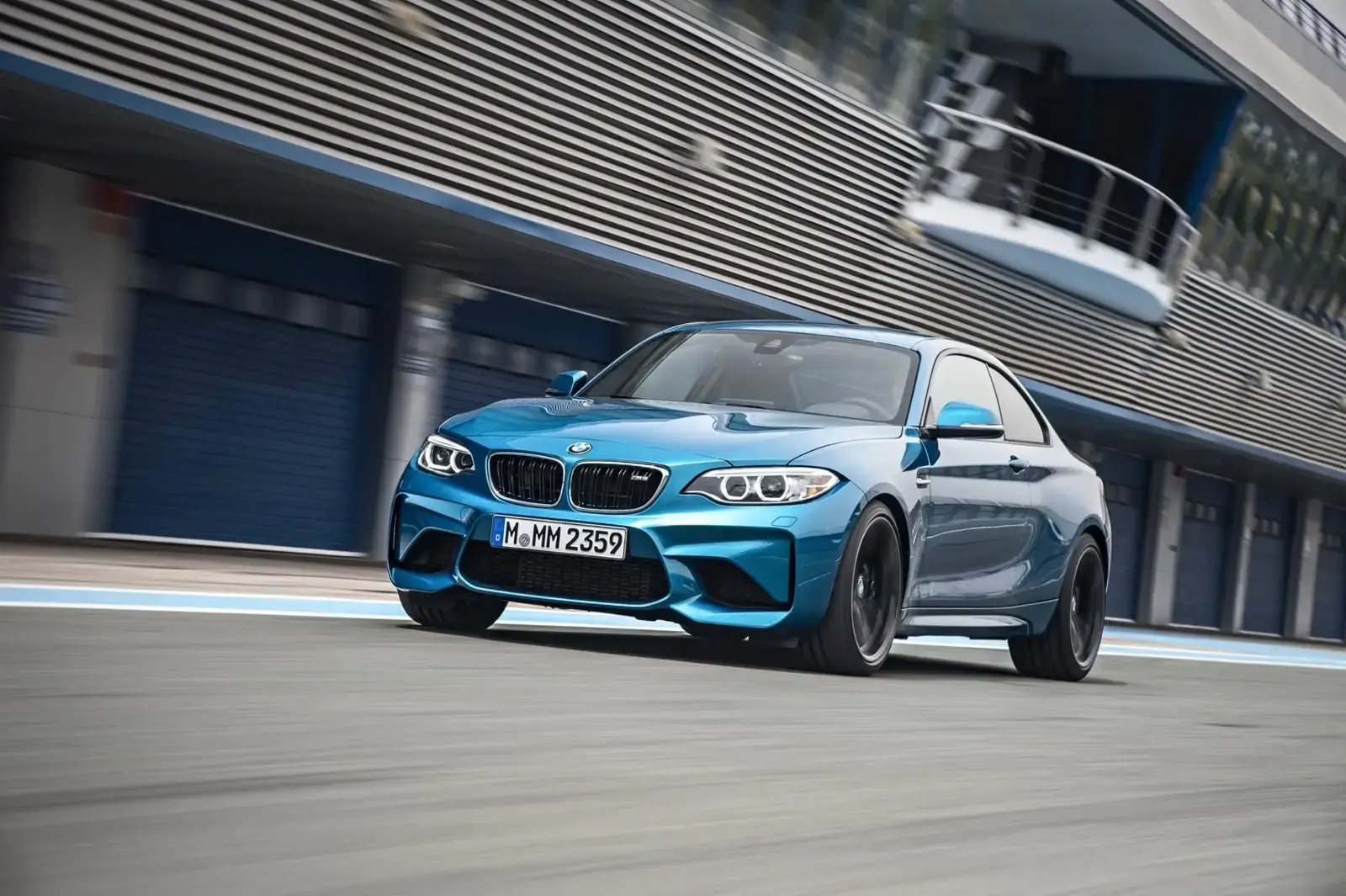 Comparatif entre la bmw m235i et la m2 par shiftech