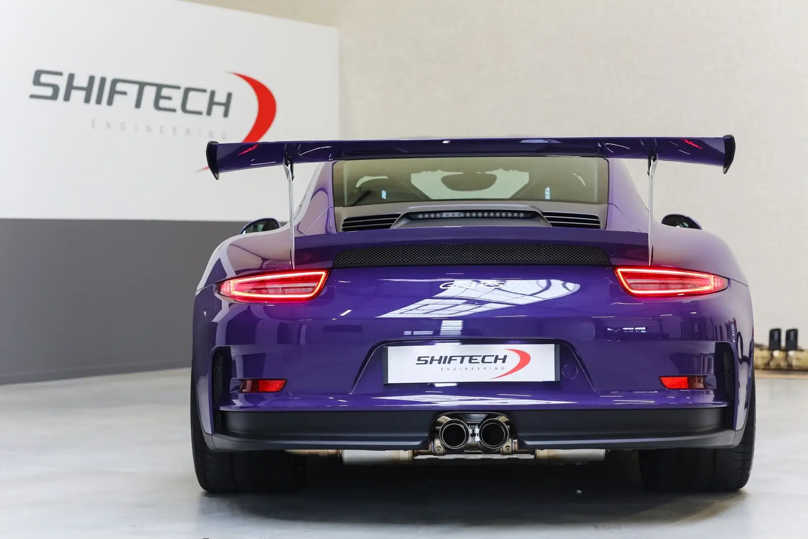 Porsche 911 reprogrammation moteur echappement ipe installation shiftech 5