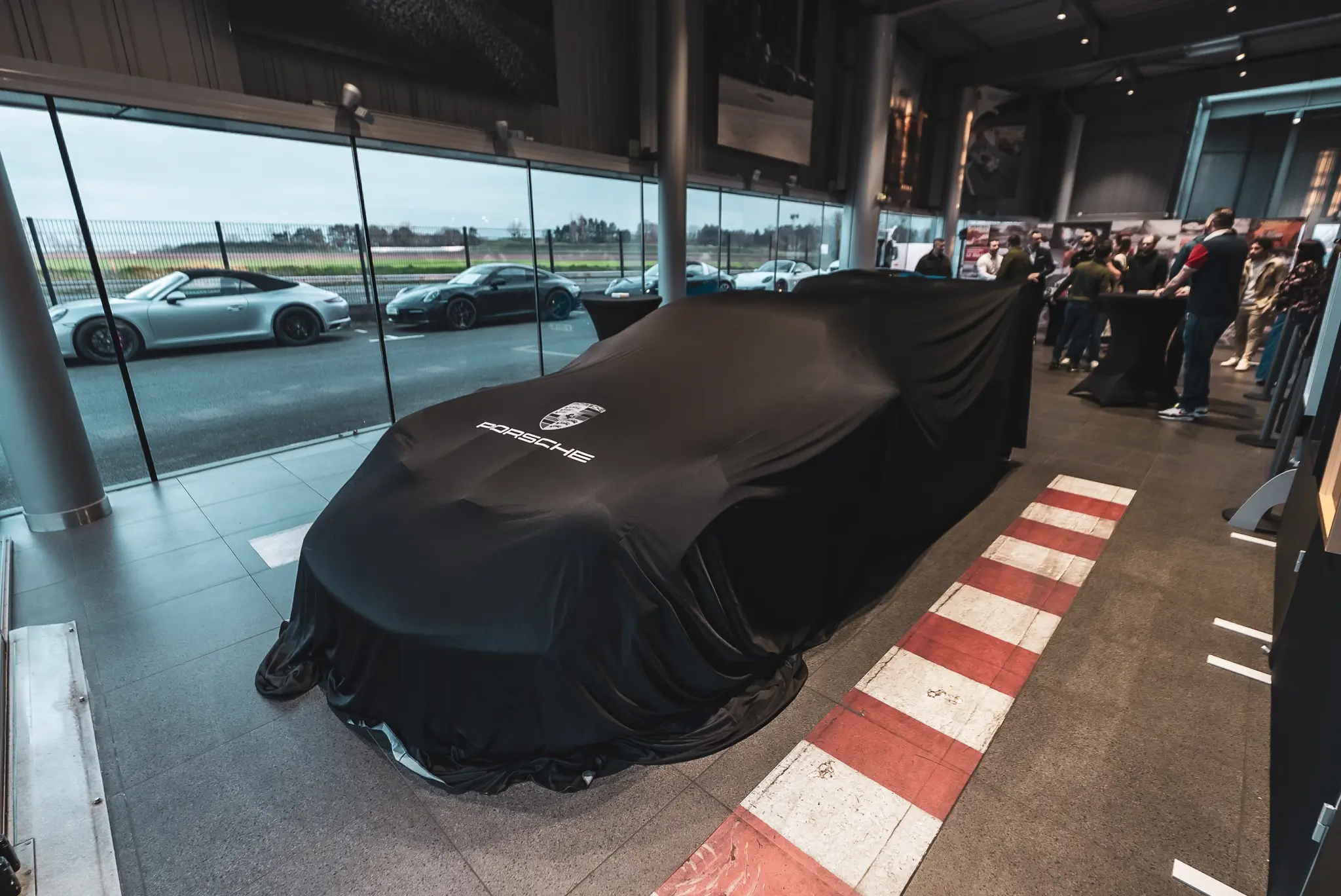 Porsche 992 gt3 rs showcar shiftech voiture supercar hypercar 2 1743520162