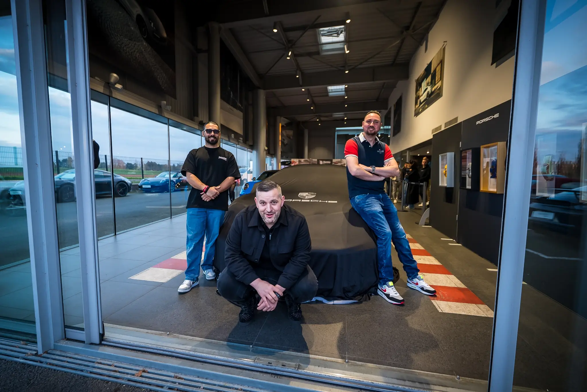 Porsche 992 gt3 rs showcar shiftech voiture supercar hypercar 3 1743520190