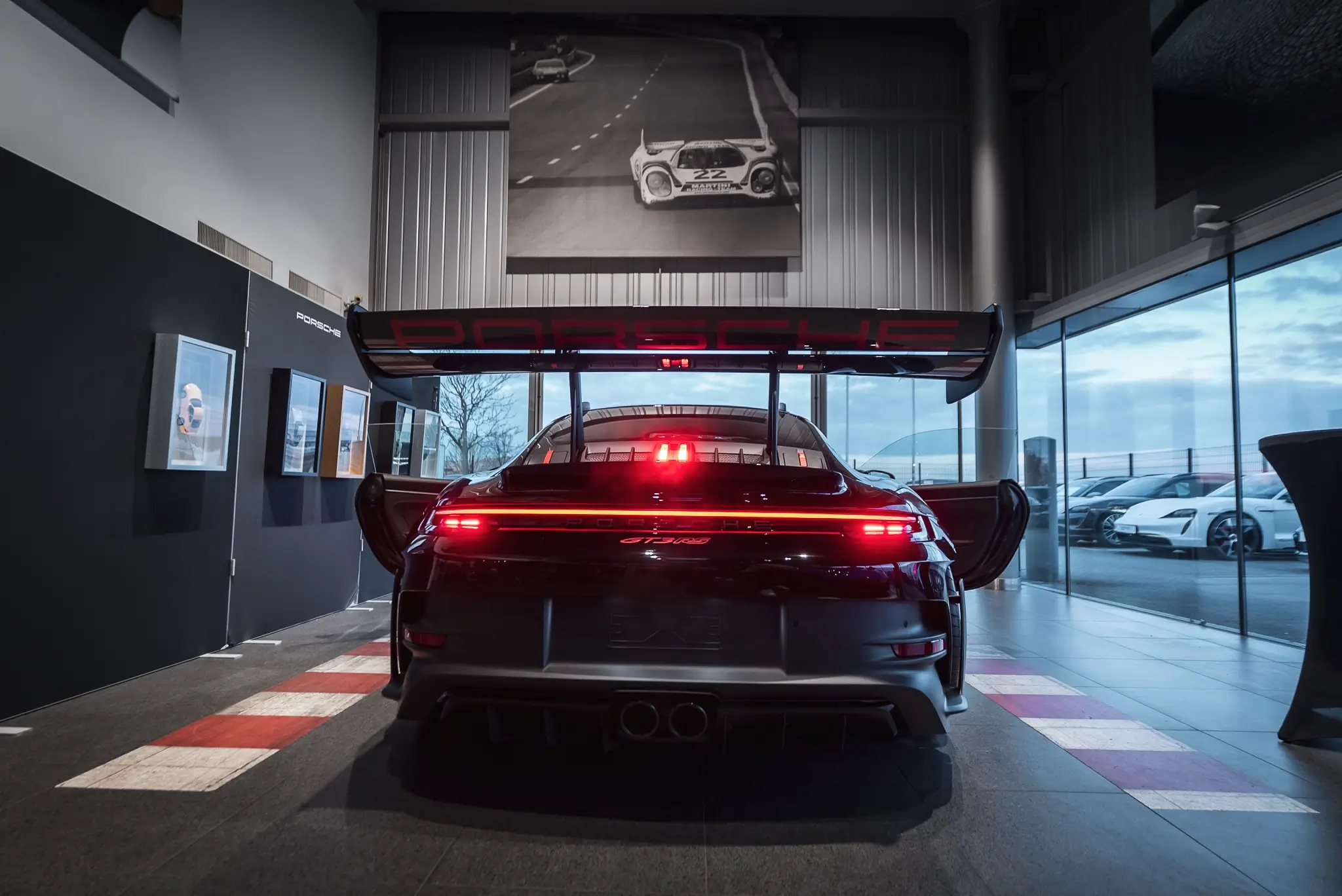 Porsche 992 gt3 rs showcar shiftech voiture supercar hypercar 4