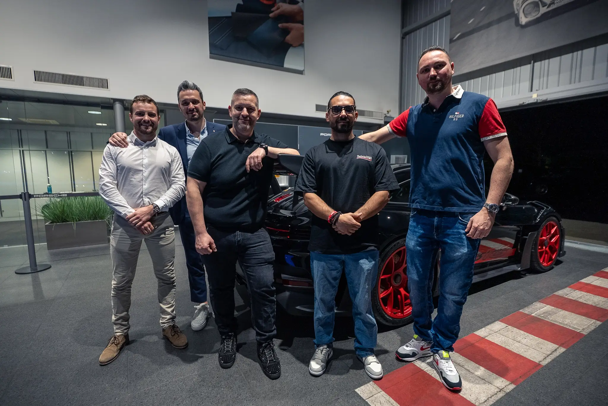 Porsche 992 gt3 rs showcar shiftech voiture supercar hypercar 9