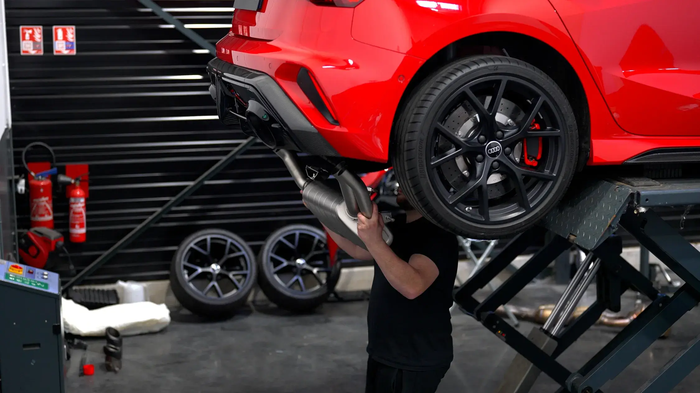 Preparation stage 2 audi rs3 8y admission echangeur akrapovic pieces performance shiftech 4 2250
