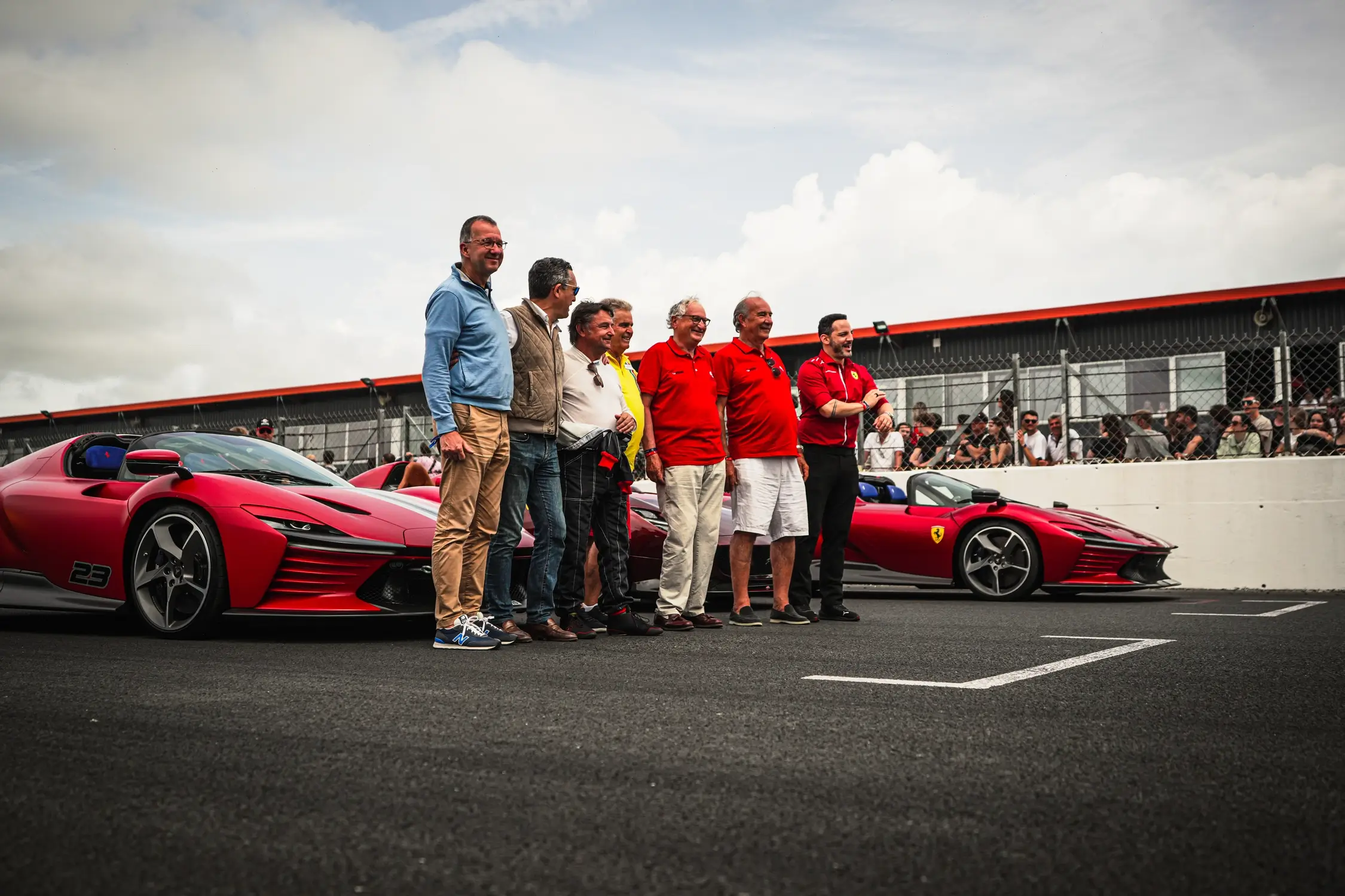 Shiftech 500 ferrari contre le cancer sport et collection 2025 4 2250