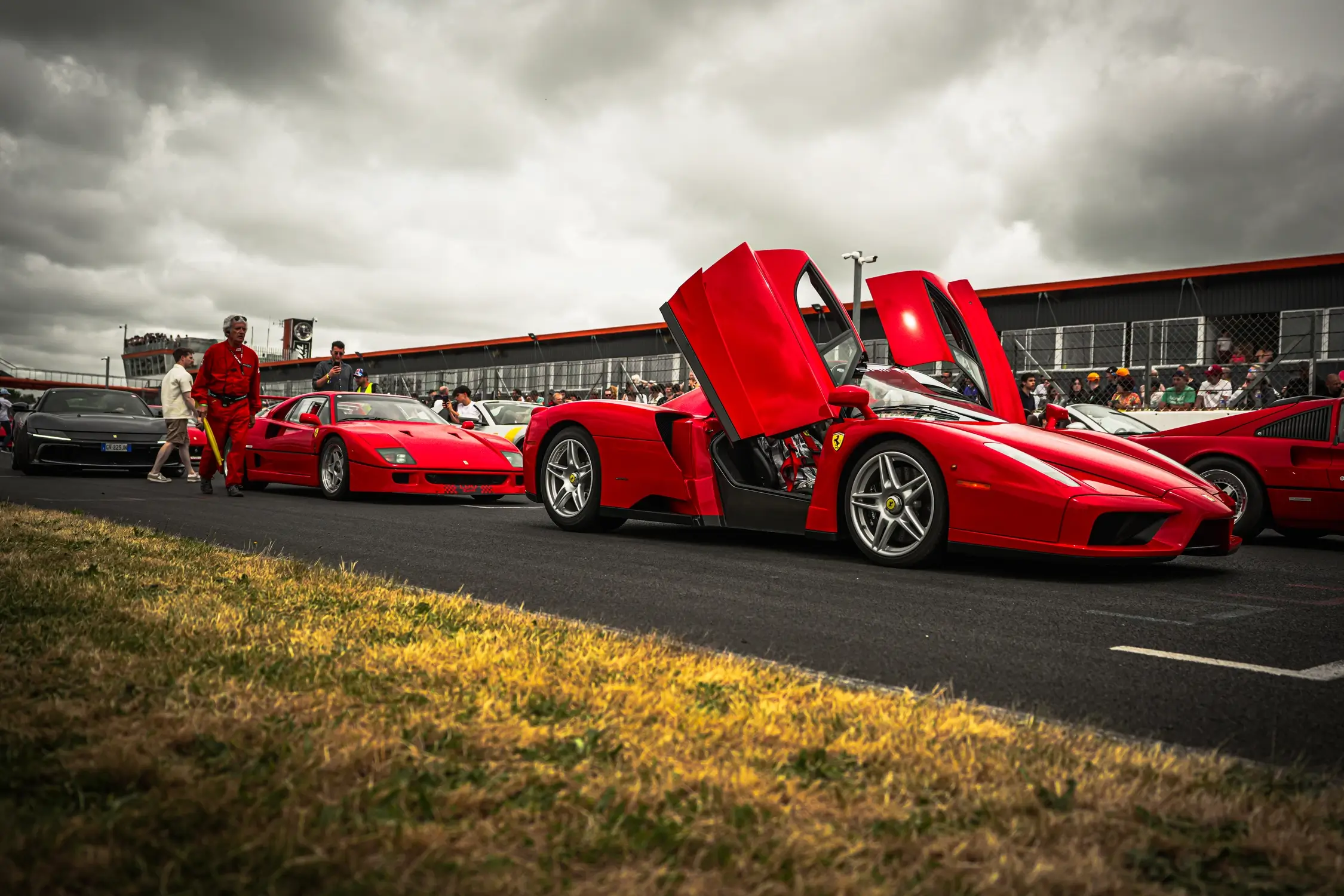 Shiftech 500 ferrari contre le cancer sport et collection 2025 8 2250