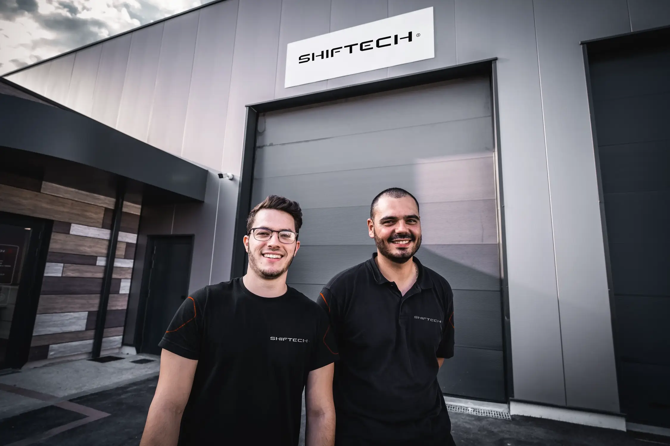 Shiftech bordeaux ouverture banniere centre batiment exterieure facade equipe 1697648387