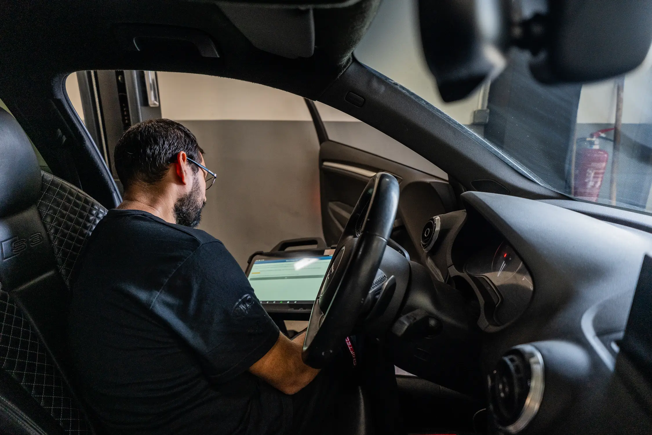 Shiftech renunion reprogrammation moteur pieces performance entretien voiture 15 2250