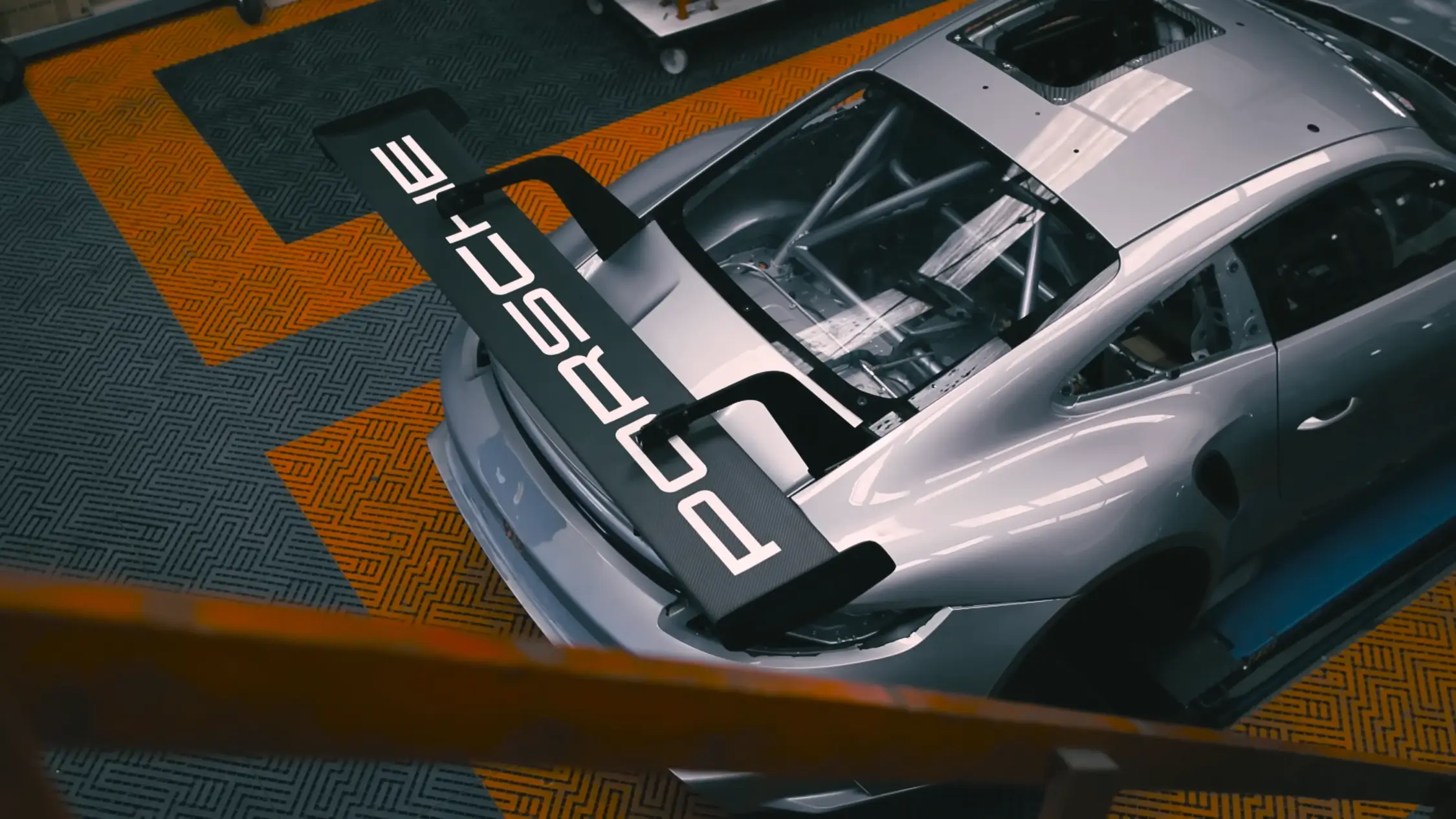 Tony cosson preparateur porsche rallye shiftech 3 2250