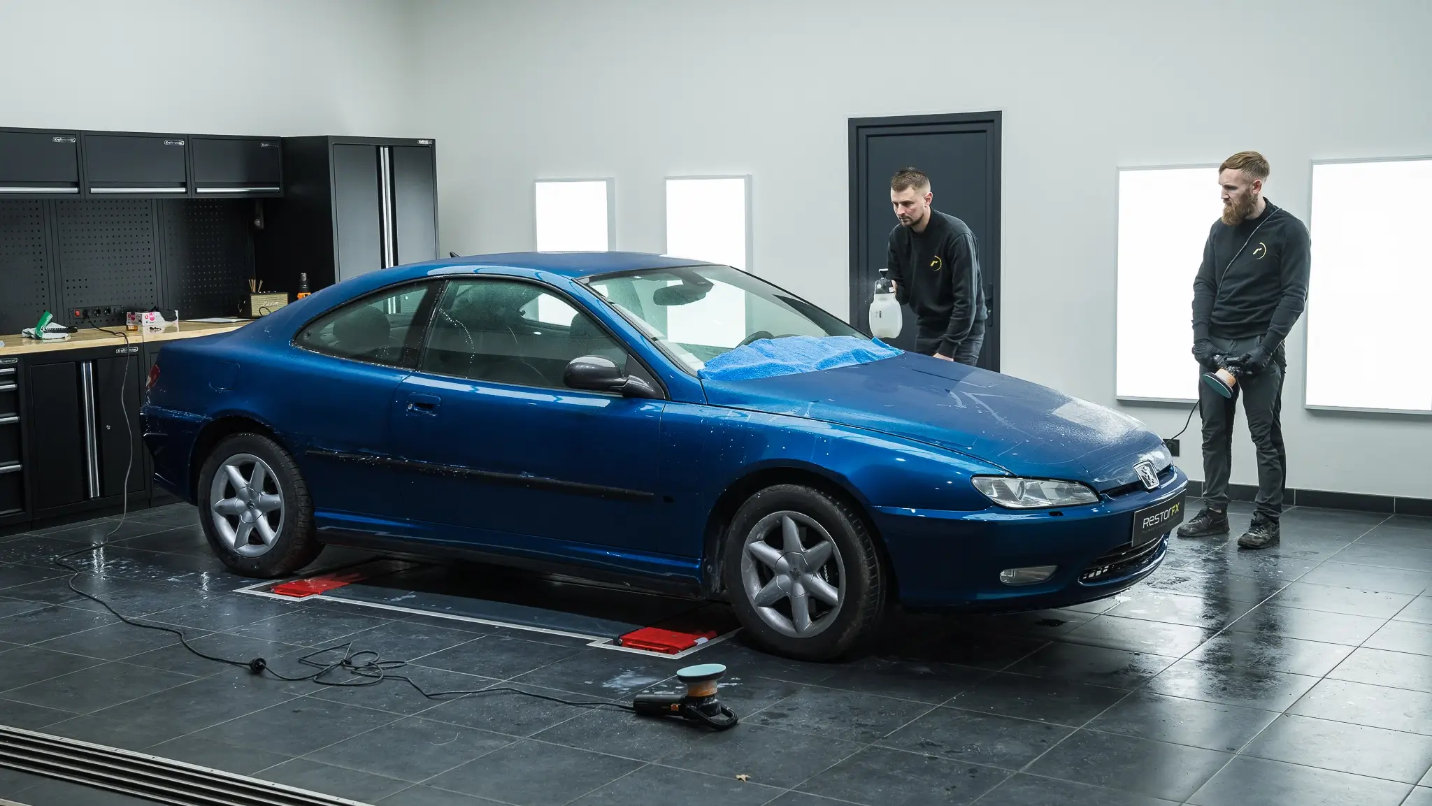 Wheeler dealers france shiftech rmc decouverte tv emission restauration carrosserie restorfx 406 coupe 93 2048